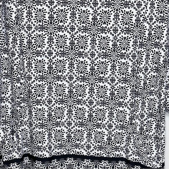 New Woman Design Size: Large - Picture 4 of 5